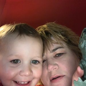 Meet your Posher, Alecia